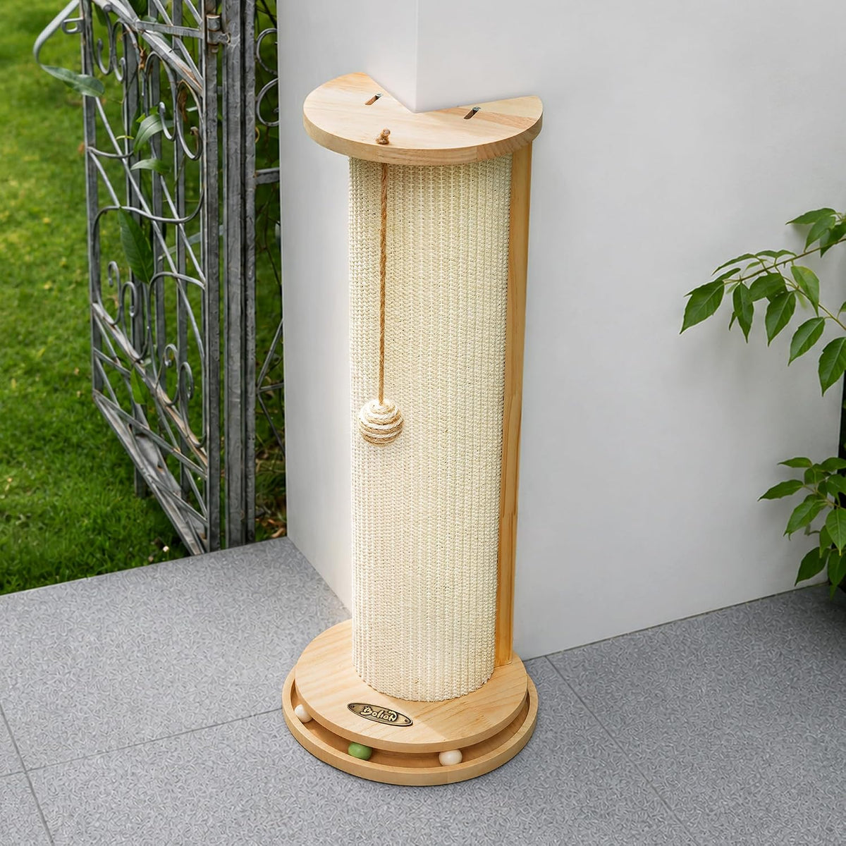 Corner Cat Scratching Post, Space-Saving Cat Scratcher