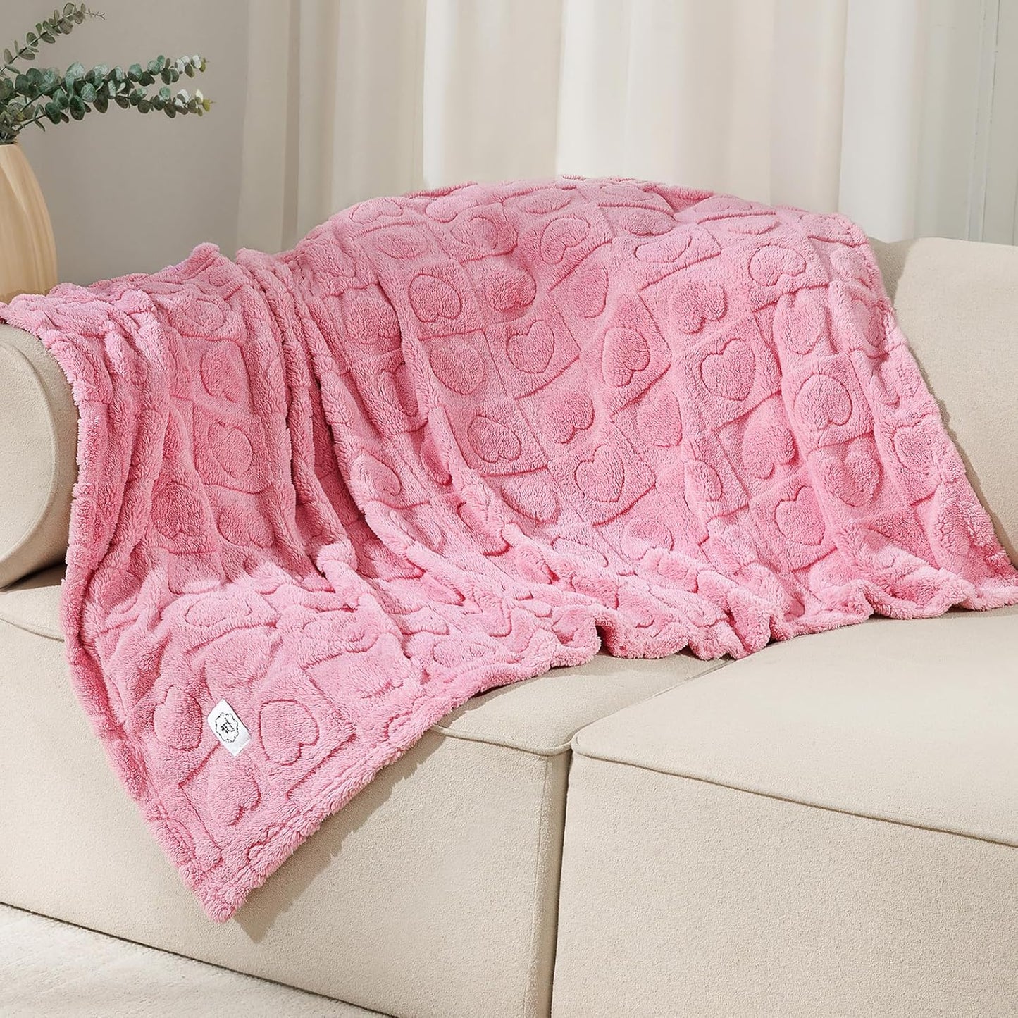 Luciphia Small Dog Blanket Washable Pet Bed Cover Soft Fluffy Puppy Blanket with Premium Fleece 300GSM Cozy Calming Cat Blankets for Indoor Cats Pink 30X20 Inch