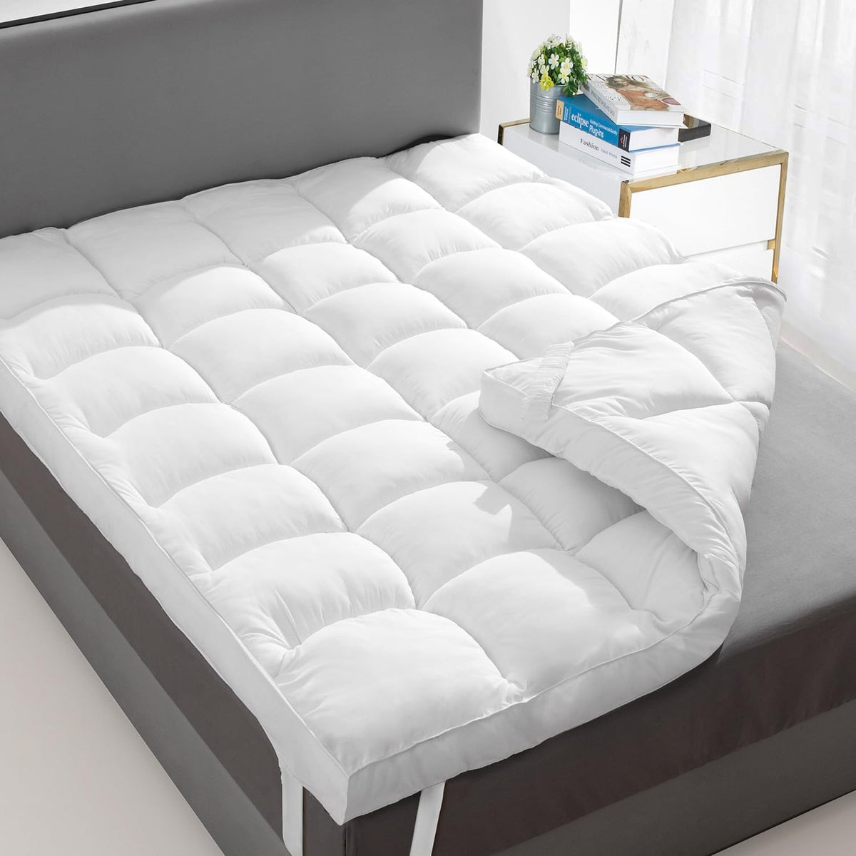 1400 GSM Queen Mattress Topper, Extra Thick Cooling Pillow Top Plush Pad