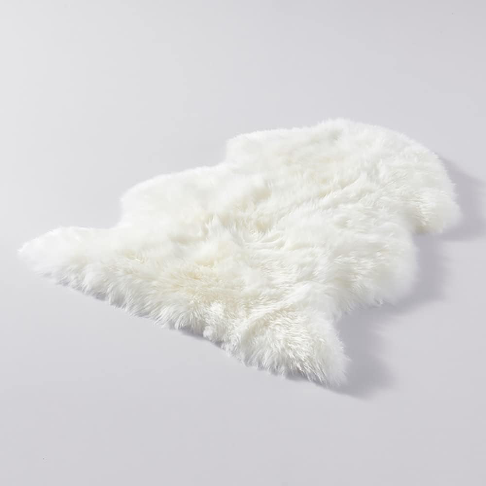 HUAHOO Premium Genuine Sheepskin Rug Real Australia Sheepskin Natural Luxury Fluffy Lambskin Fur Area Rug Seat Covers for Kids Bedroom Sofa Chair Cover Pets Dogs Mat Single Pelt/2'X 3' White/Ivory
