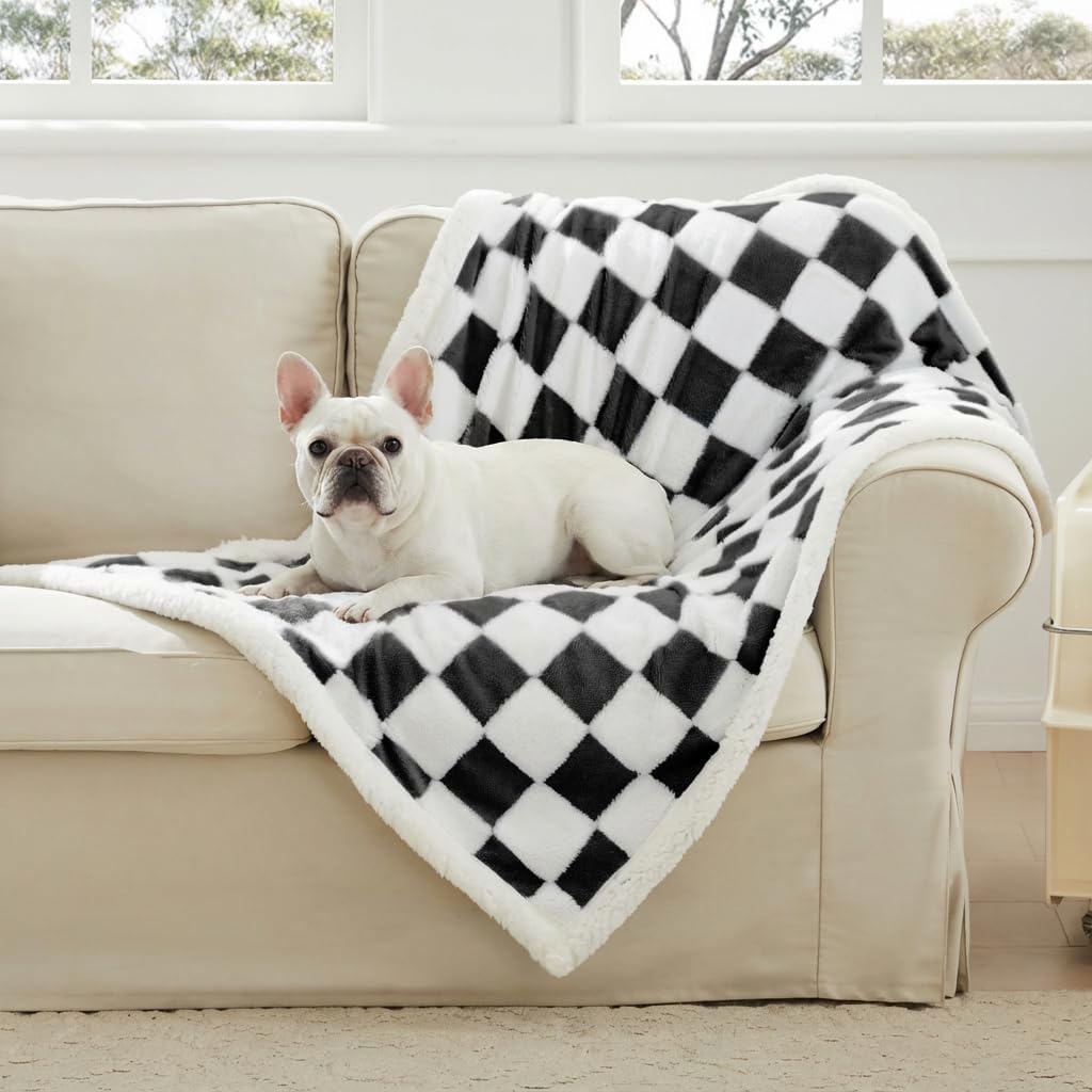 Ohocut Checkered Dog Blanket, Black White Jacquard Sherpa Blankets for Small Dog and Cats, Cute Aesthetic Style Fluffy Fleece Pets Blanket for Couch Protection Washable, 25"X35"