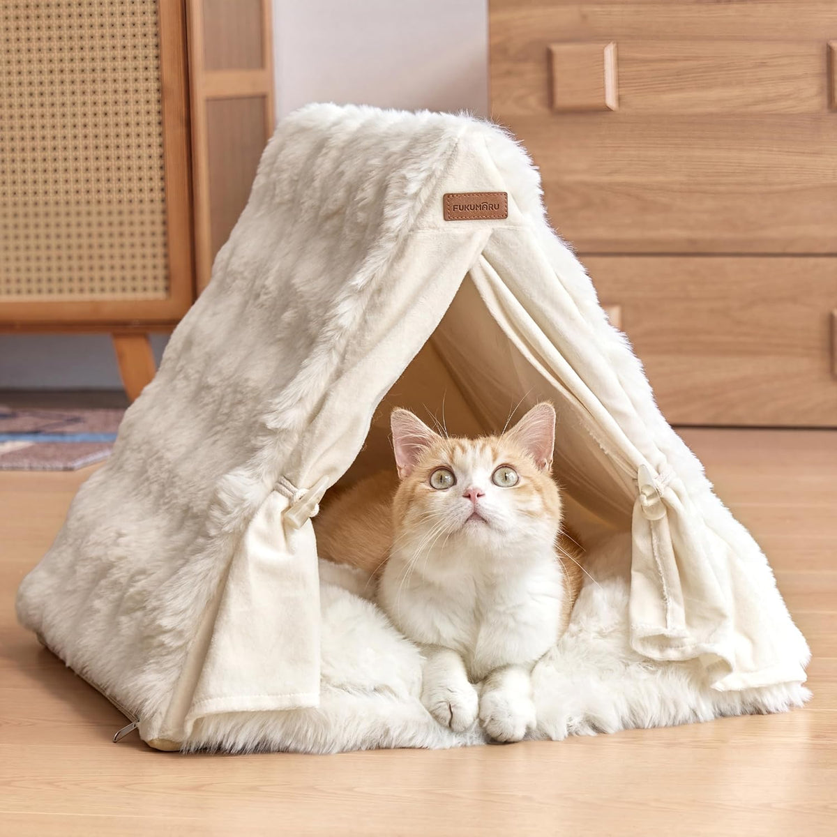 FUKUMARU Cat Cave Bed, Sturdy Frame Washable Cat Tent Bed with Curtain