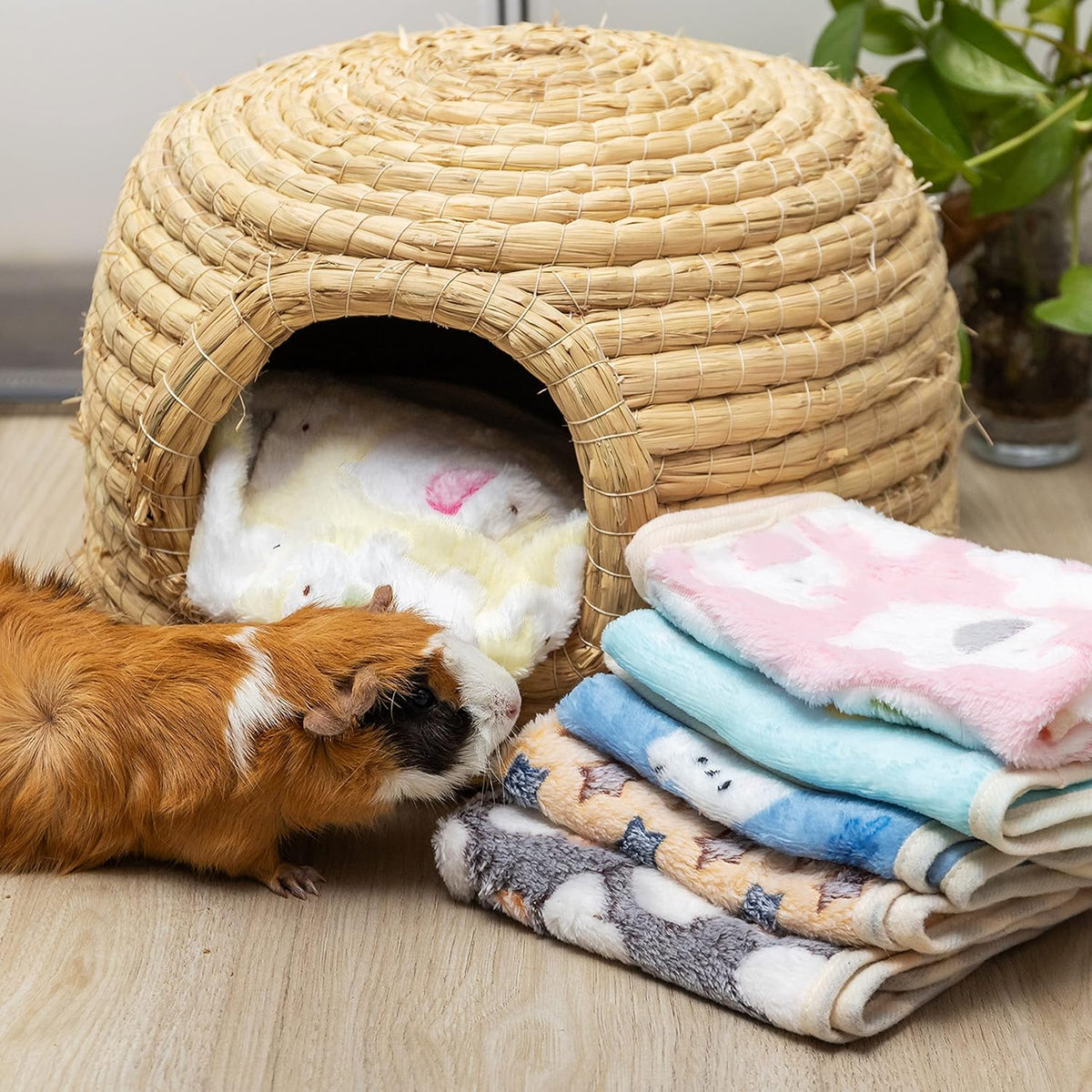 CUSOZWO Guinea Pig Bedding Mat 6 Pack, Soft Fleece Small Pet Blankets