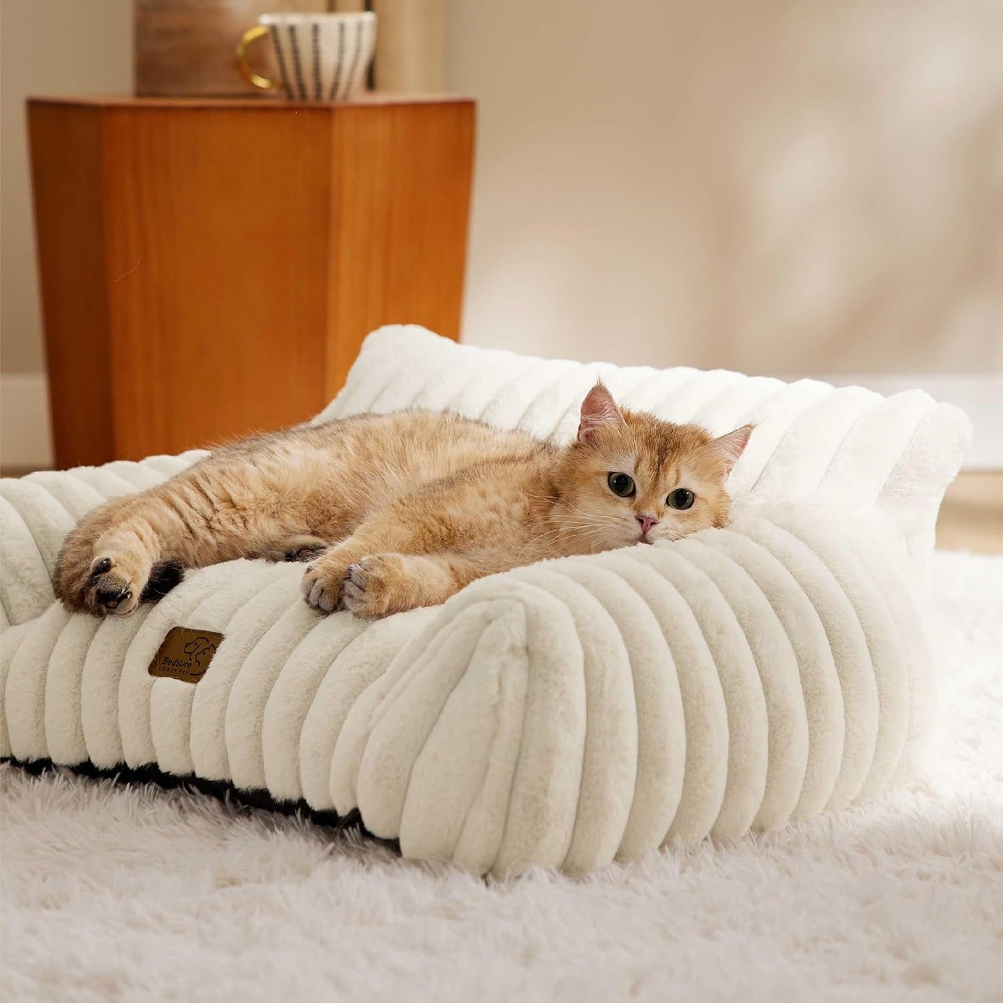 Bedsure Comfyfleece™ Cute Cat Couch for Pets - as Seen on TV on Good Day New York, Fuzzy Cats Beds for Indoor Cats with Removable Washable Cover, Supportive Pet Sofa, 24Inch, Cream
