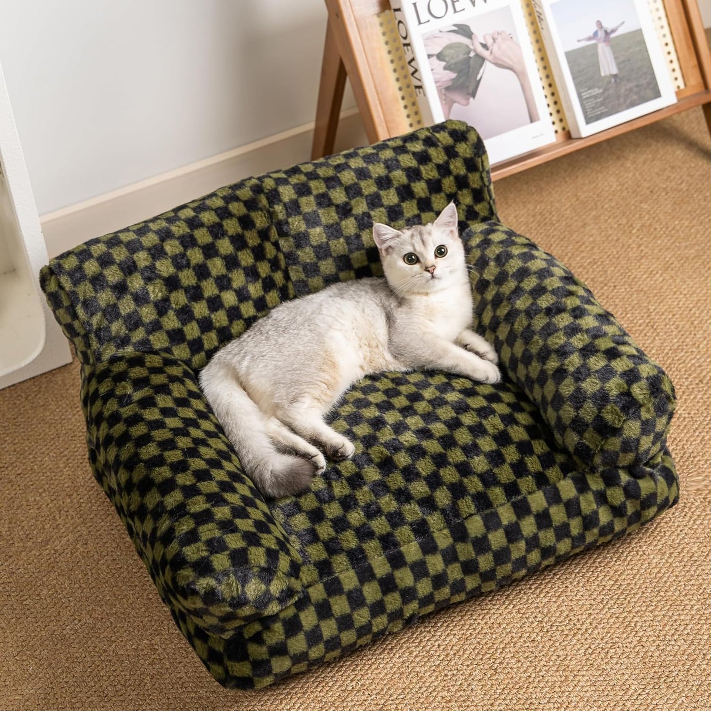 Faux Fur Cat & Dog Sofa Cat Couch Mini Cat Bed Indoor Human Style Pet Sofa, Modern Pet Furniture for Cats, Washable ＆ Removable Cover, for Cats and Small Medium Dogs (Black/Green, Medium(24X19 Inch))