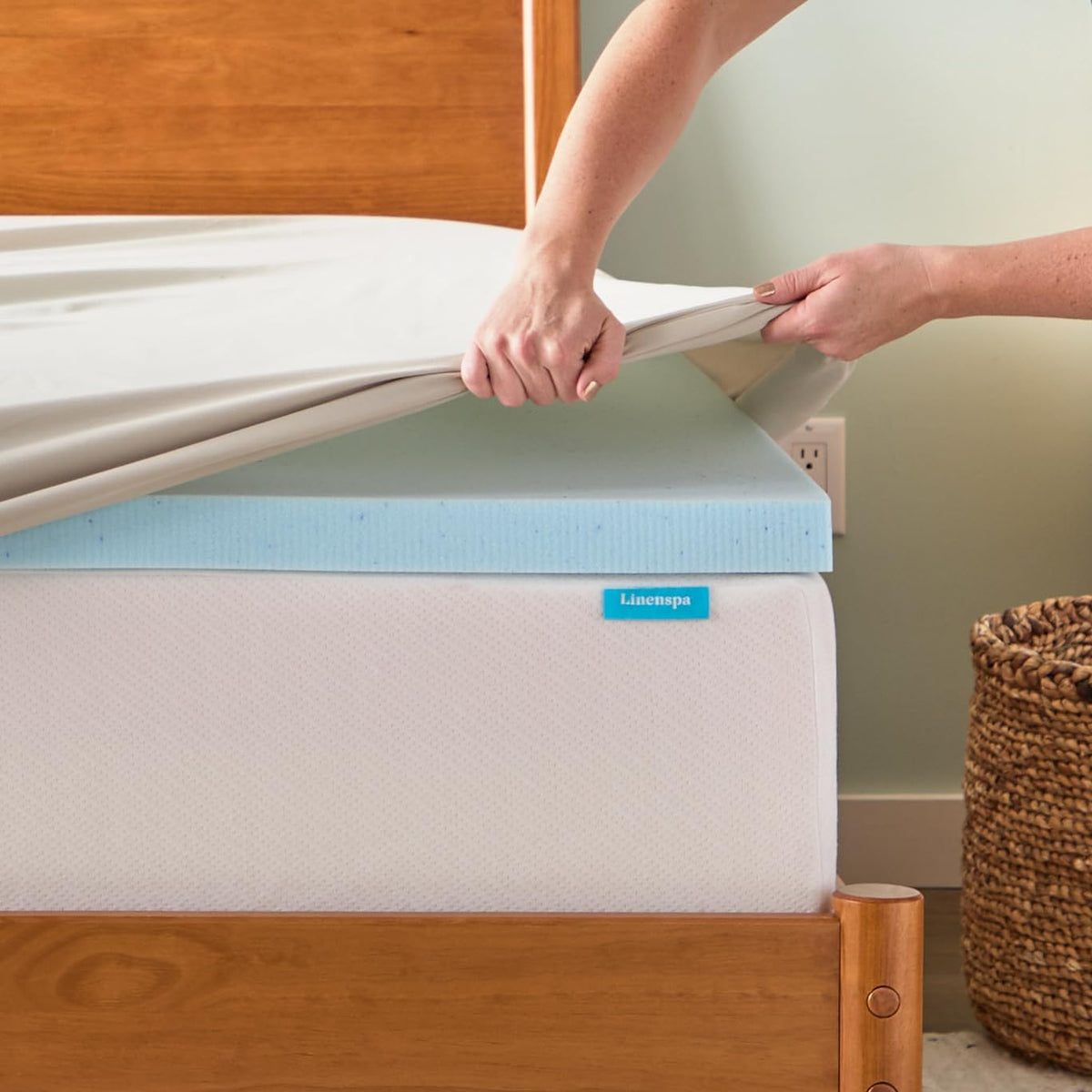 Linenspa 2 Inch Gel Memory Foam Mattress Topper, Plush, Cooling, Queen Size