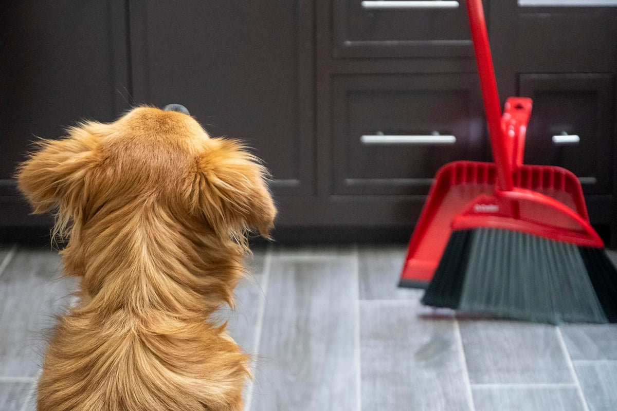 O-Cedar Pet Pro Broom with Step-On Dustpan | Removes over 99% of Dust & Dirt in One Sweep | Removes 3X More Pet Hair | Quiet Cleaning Tool for Cat and Dog Owners