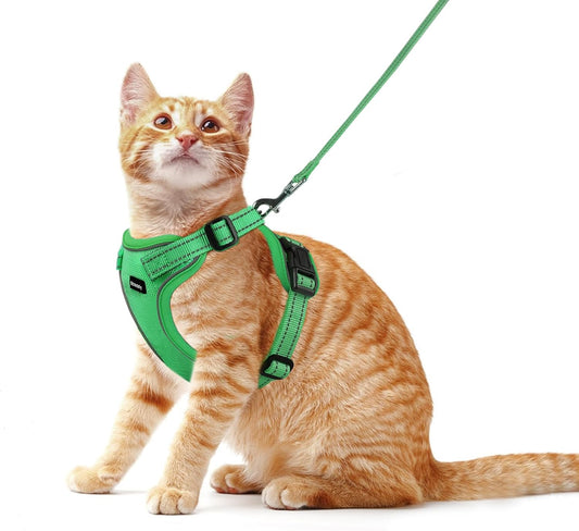 Cat Harness and Leash Set, Escape Proof Cat Harness with Reflective Strips, Breathable Mesh Vest, Adjustable Walking Harness for Indoor Outdoor Cats, Kittens, Small Medium Large Cats (Green, M)