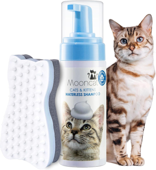 Mooncat Waterless Cat Shampoo & Brush Set, Short Hair Cats, No-Rinse Foam