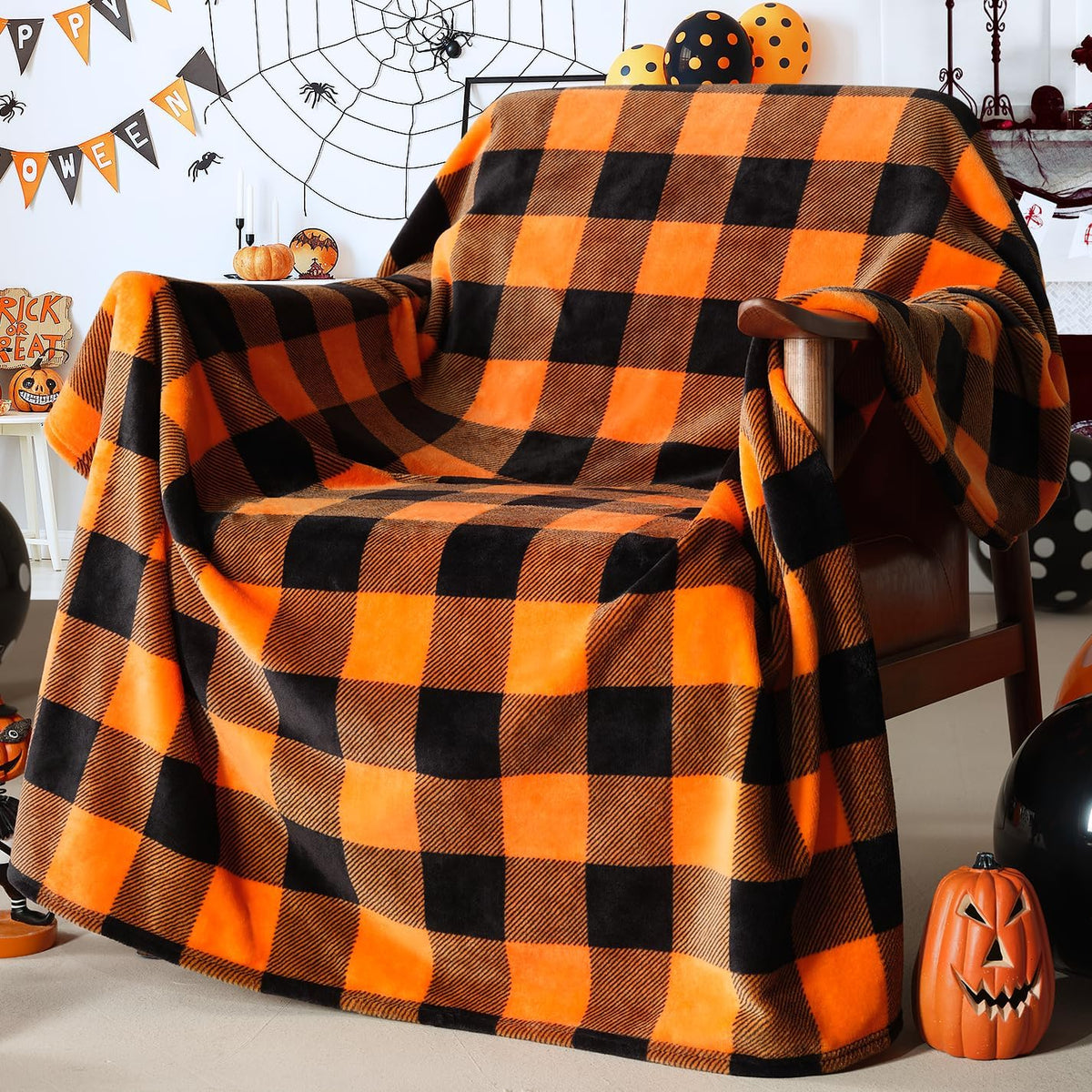 Touchat Halloween Blanket, Fall Throw Blankets, Fleece Orange and Black
