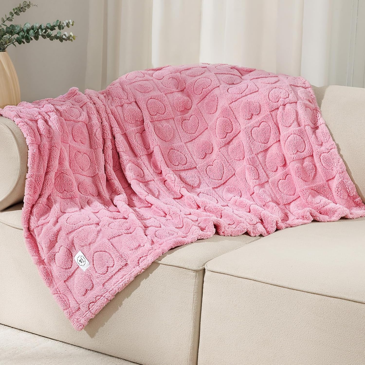 Luciphia Small Dog Blanket Washable Pet Bed Cover Soft Fluffy Puppy Blanket with Premium Fleece 300GSM Cozy Calming Cat Blankets for Indoor Cats Pink 30X20 Inch