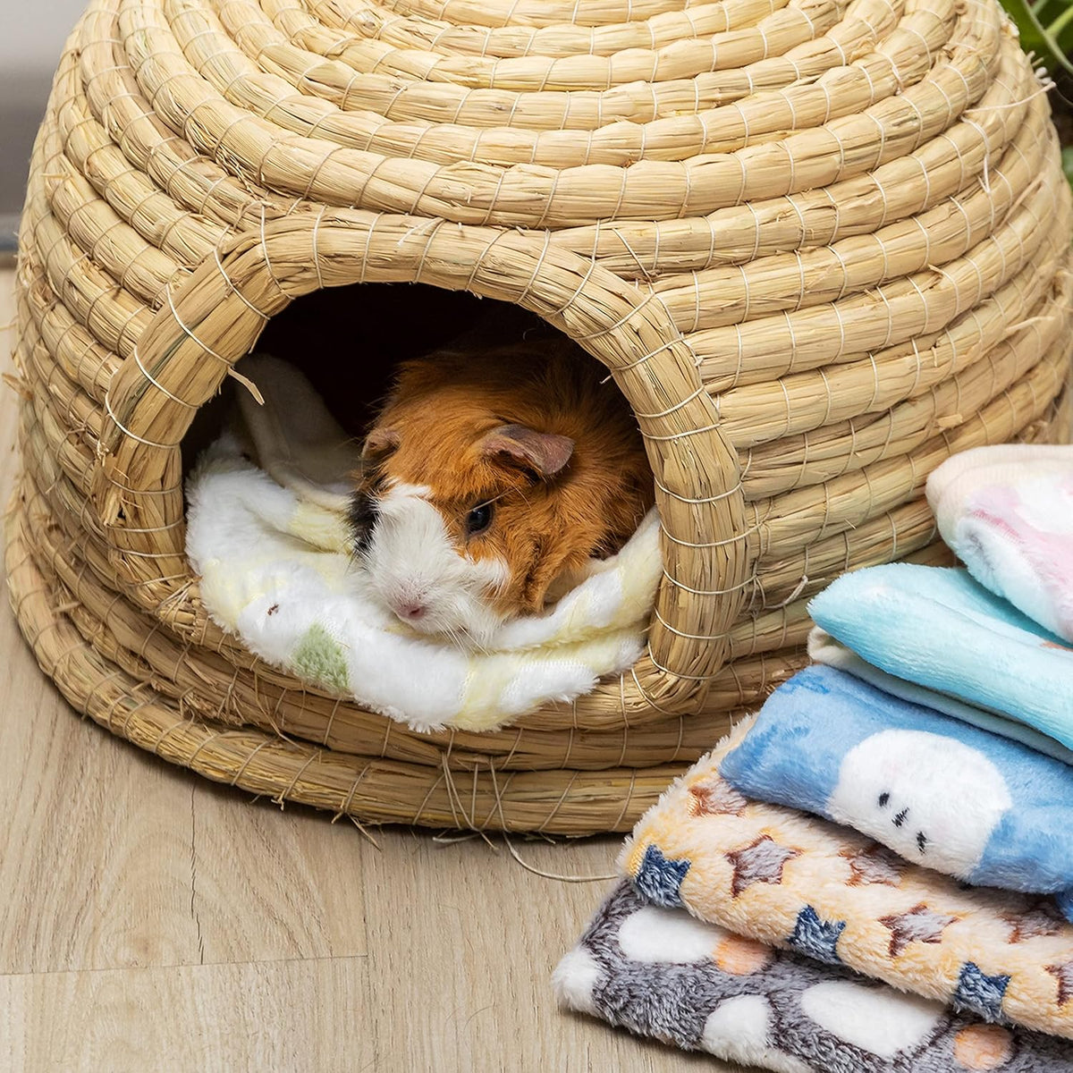 CUSOZWO Guinea Pig Bedding Mat 6 Pack, Soft Fleece Small Pet Blankets