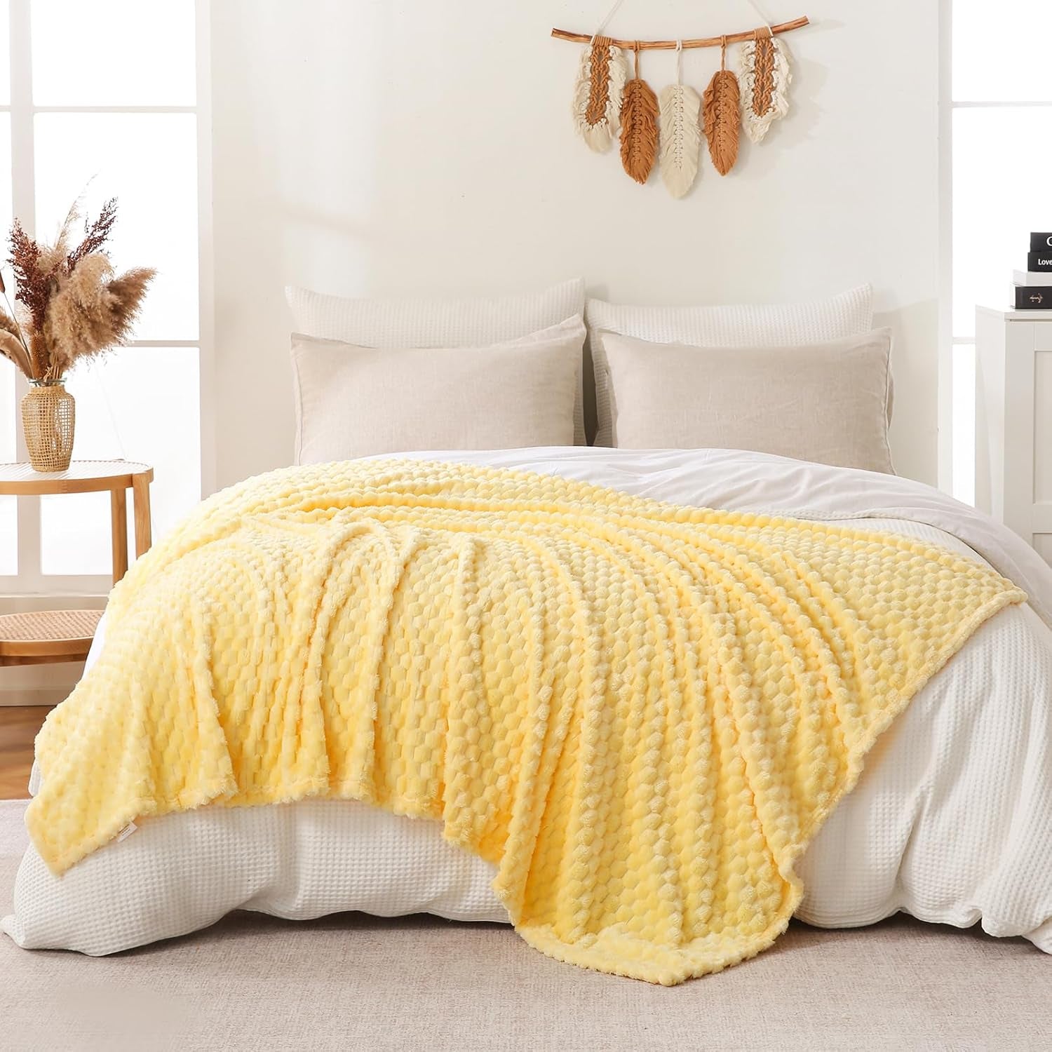 Bnuitland Light Yellow Flannel Throw Blanket (50X40 Inches), 300 GSM Fleece Cozy Warm Soft Lightweight Bed Sofa Blanket for Babys and Pets, Suitable for All Seasons