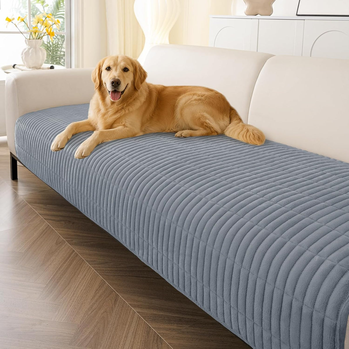 Smiry Couch Covers for Dogs, Non Slip Plush Washable Sofa Cover for Pets