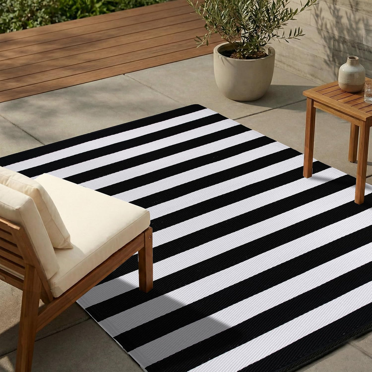 FH Home Outdoor Rug - Waterproof, Fade Resistant, Reversible - Premium Recycled Plastic - Striped - Porch, Deck, Balcony, Mudroom, Laundry Room, Patio - Brittany - Black & White Crease Free - 3 X 5 Ft