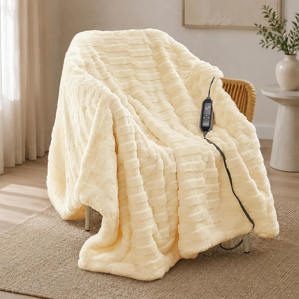 VENTIMI Heated Blanket Throw, Ultra Soft Faux Fur, 50 X 60 In, Beige