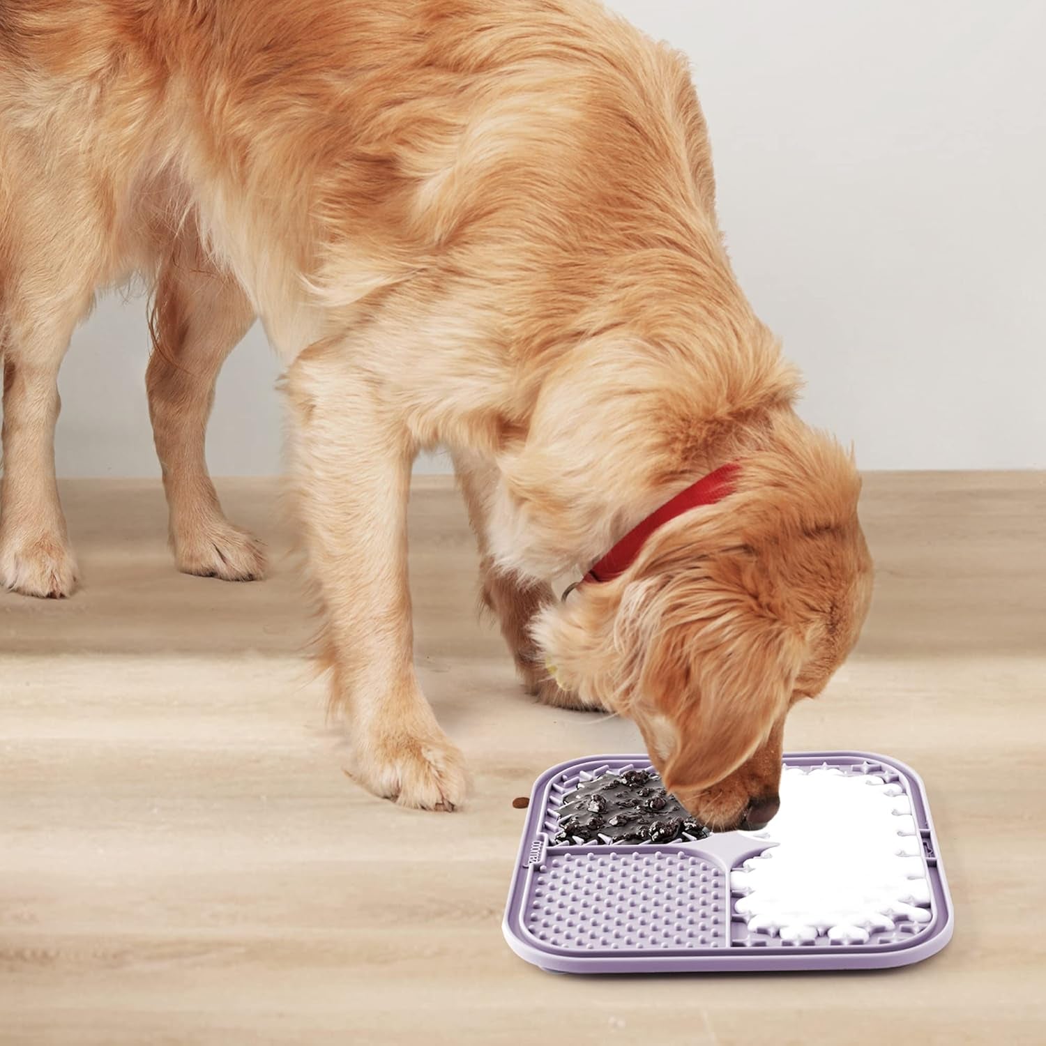 Coomazy Lick Mat for Dog and Cat, Slow Feeder & Non-Slip Design, Boredom and Anxiety Reducer, Suitable for Food, Treats, Yogurt, Peanut Butter and Liver Paste, Non-Toxic, Blue & Purple