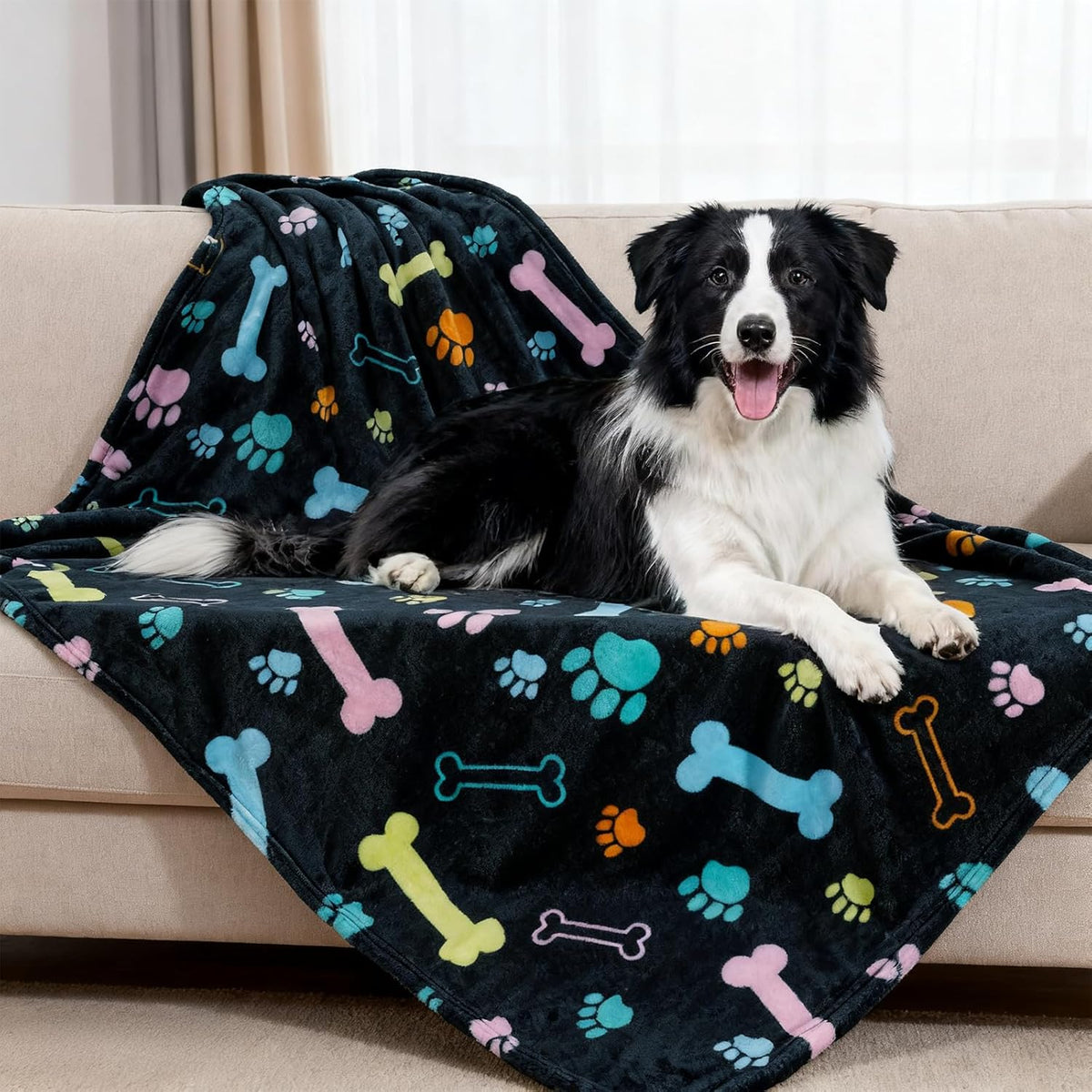 Rezutan Premium Blanket for Large Dogs, Cute Paw Pattern, Black 50X40 Inch