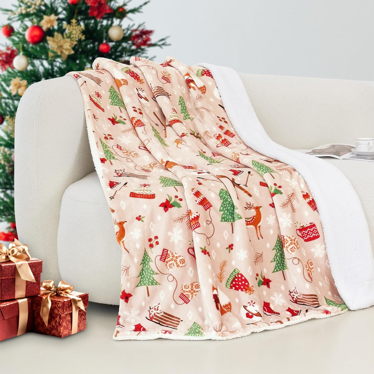 Elegant Comfort Reversible and Ultra-Plush Flannel Fleece-Winter Christmas Sherpa Throw- Lightweight Soft and Cozy-Holiday Decorative Throw, Perfect for Lounging, 50 X 60 Inches, Cats in Holiday